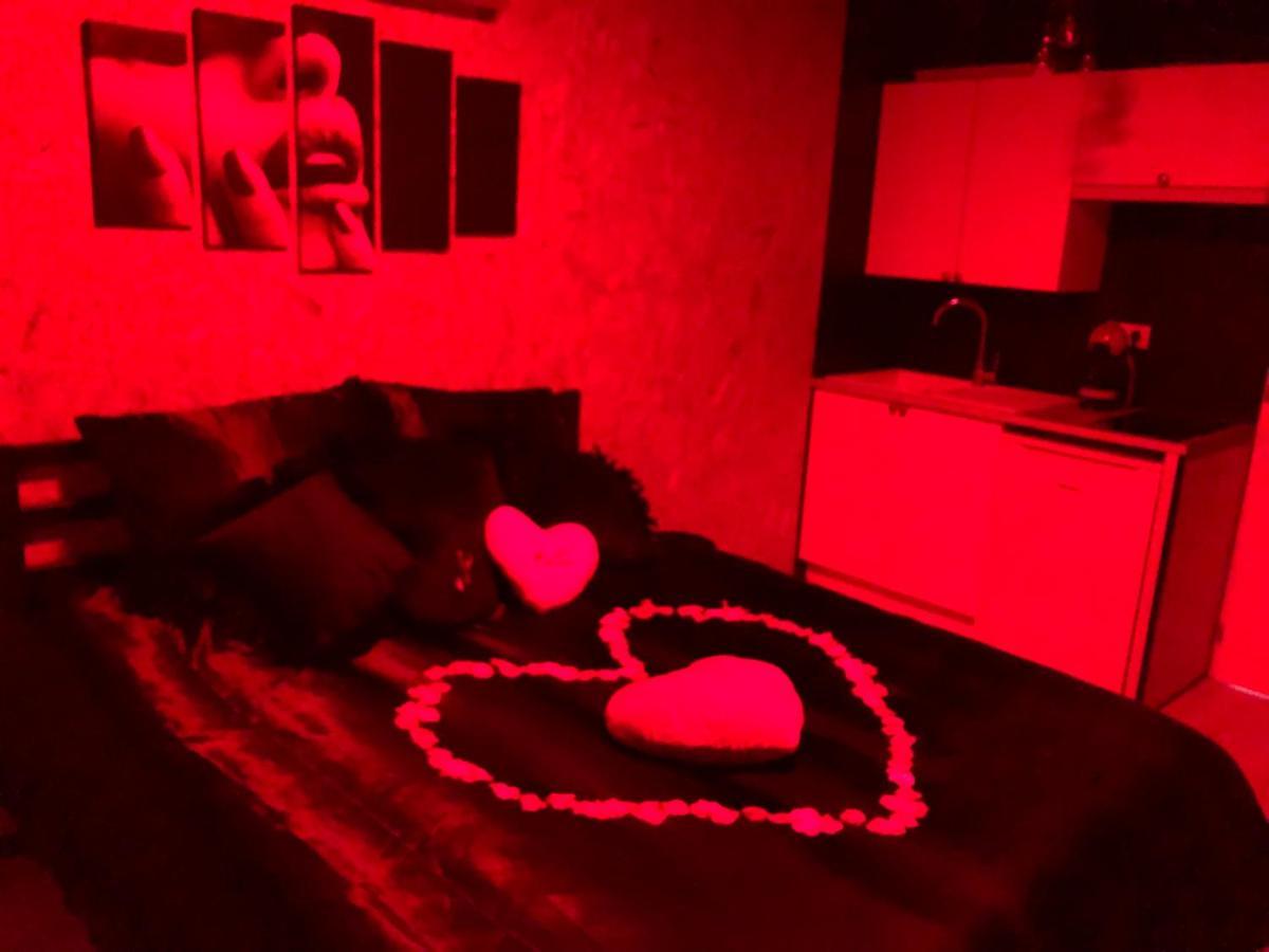 Mini Love Room Jacuzzi Privatif Urimenil Exteriér fotografie