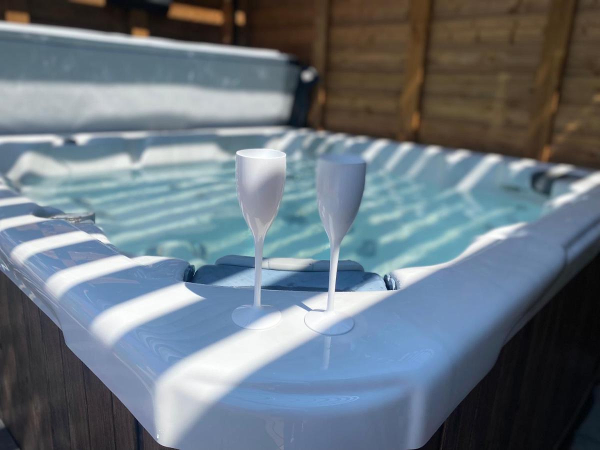 Mini Love Room Jacuzzi Privatif Urimenil Exteriér fotografie