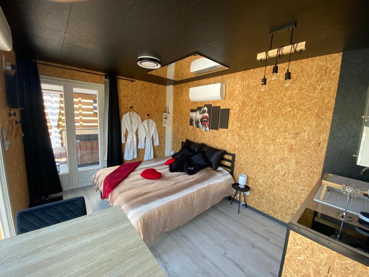 Mini Love Room Jacuzzi Privatif Urimenil Exteriér fotografie